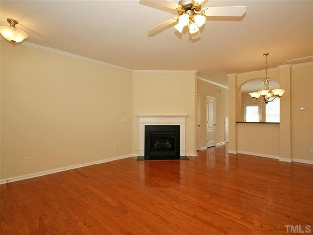 708 Bryant St - Photo 5 of 20