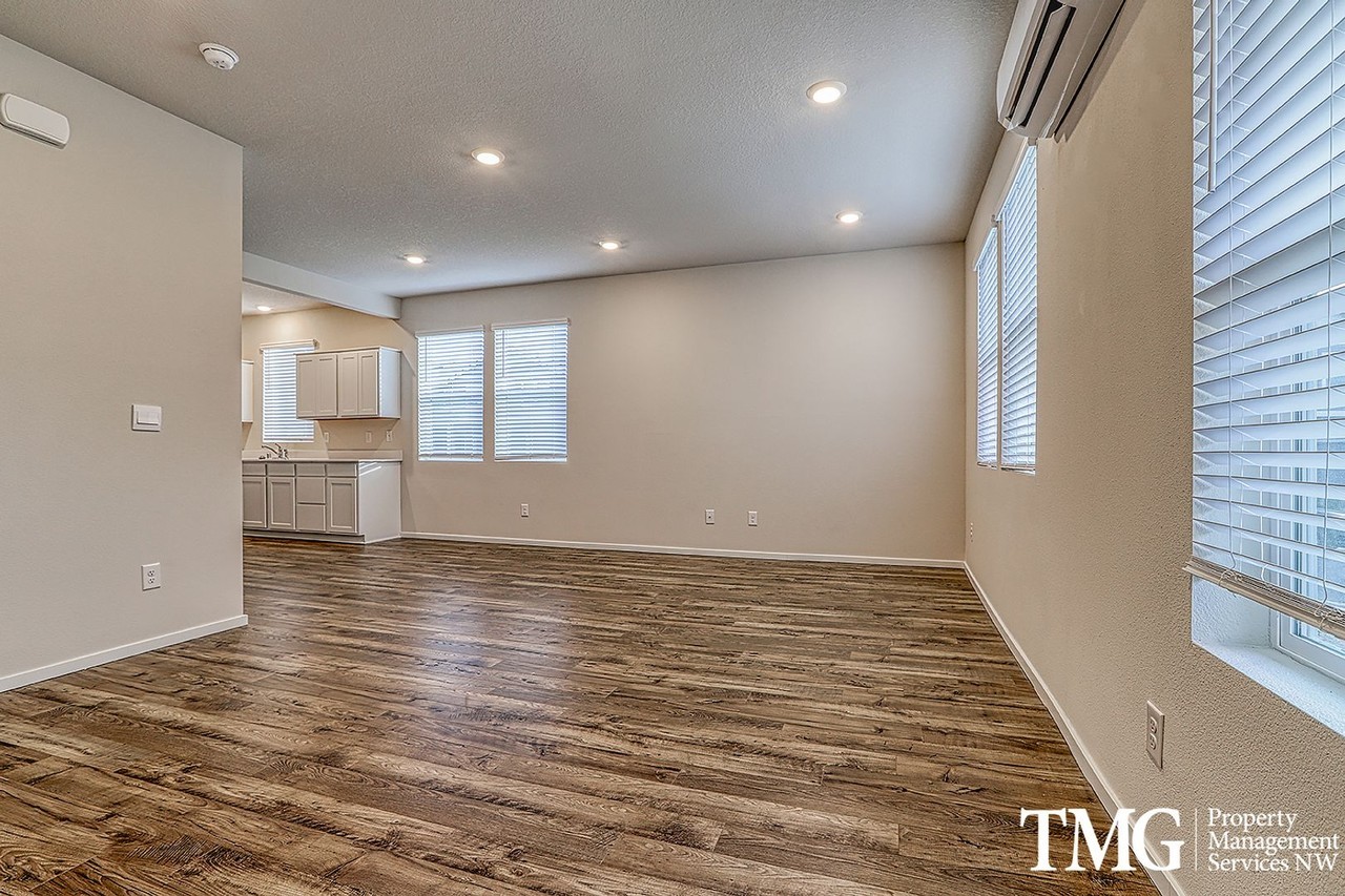 12612 Ne 115th Way - Photo 3 of 29