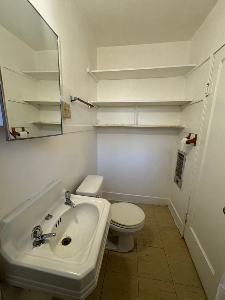 2045 Oregon Ave #1 - Photo 6 of 15