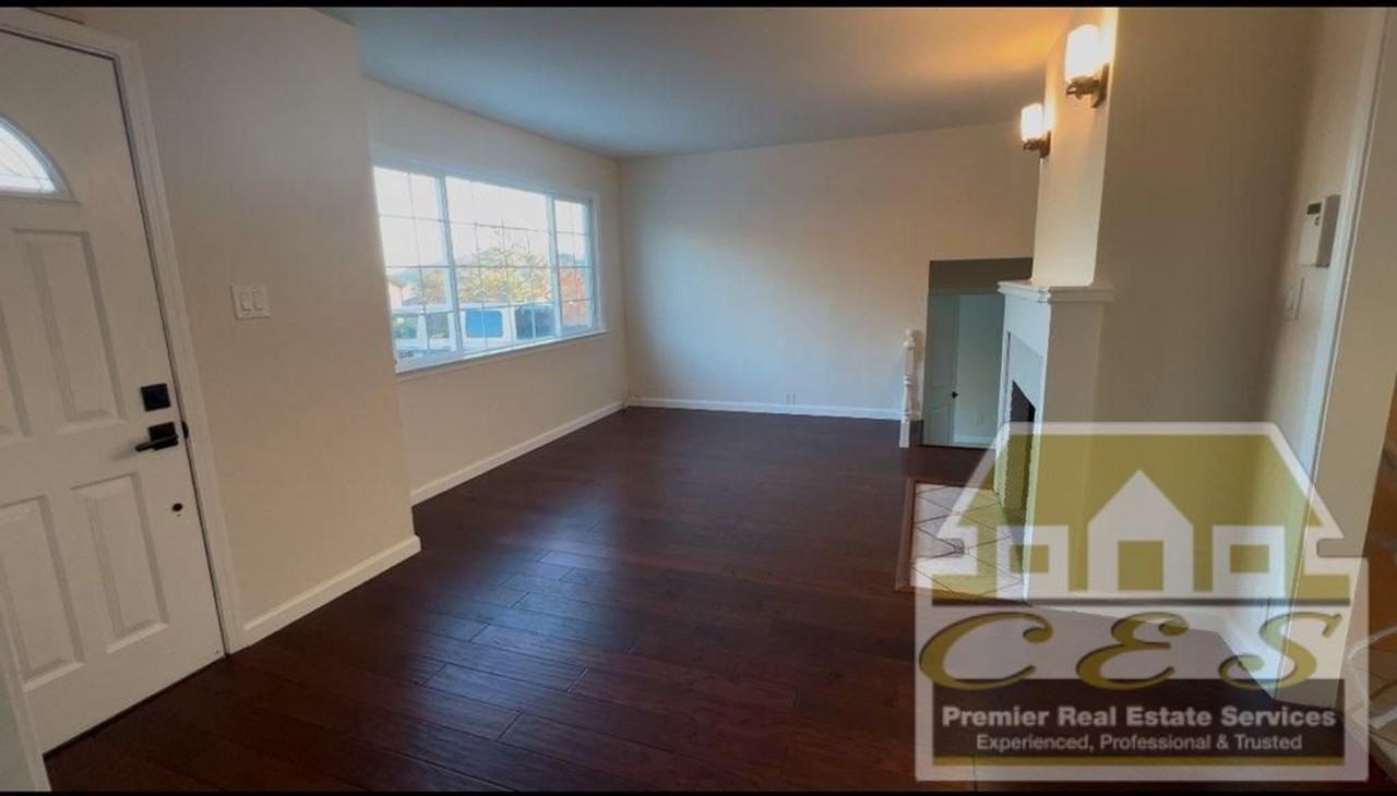 715 Alhambra Rd - Photo 3 of 21