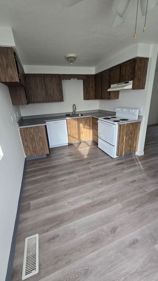 Brittany 4-Plex^ - Photo 7 of 9