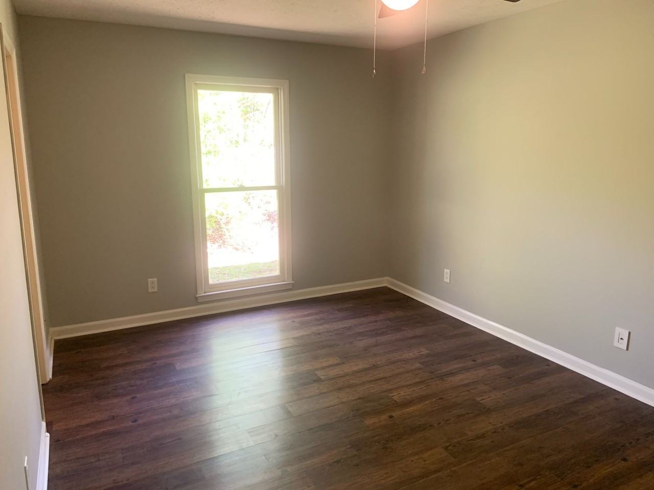 560 Pride Ave - Photo 2 of 12