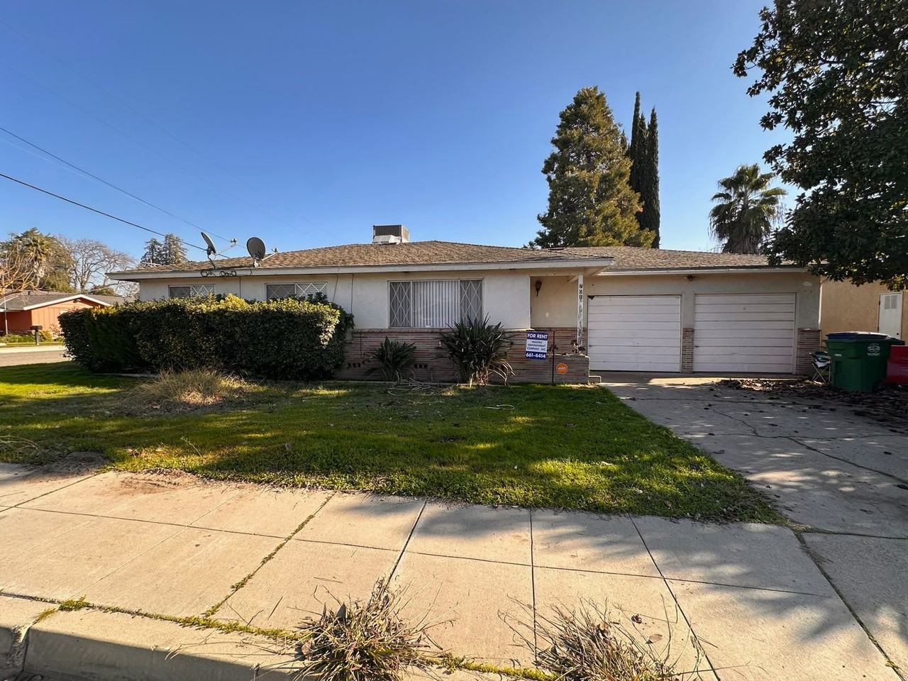 701 Ventura Ave - Photo 2 of 16