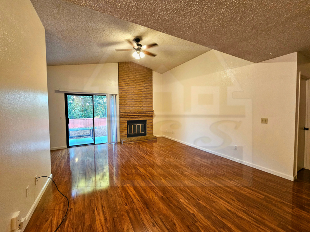 188 Dartford St - Photo 4 of 23