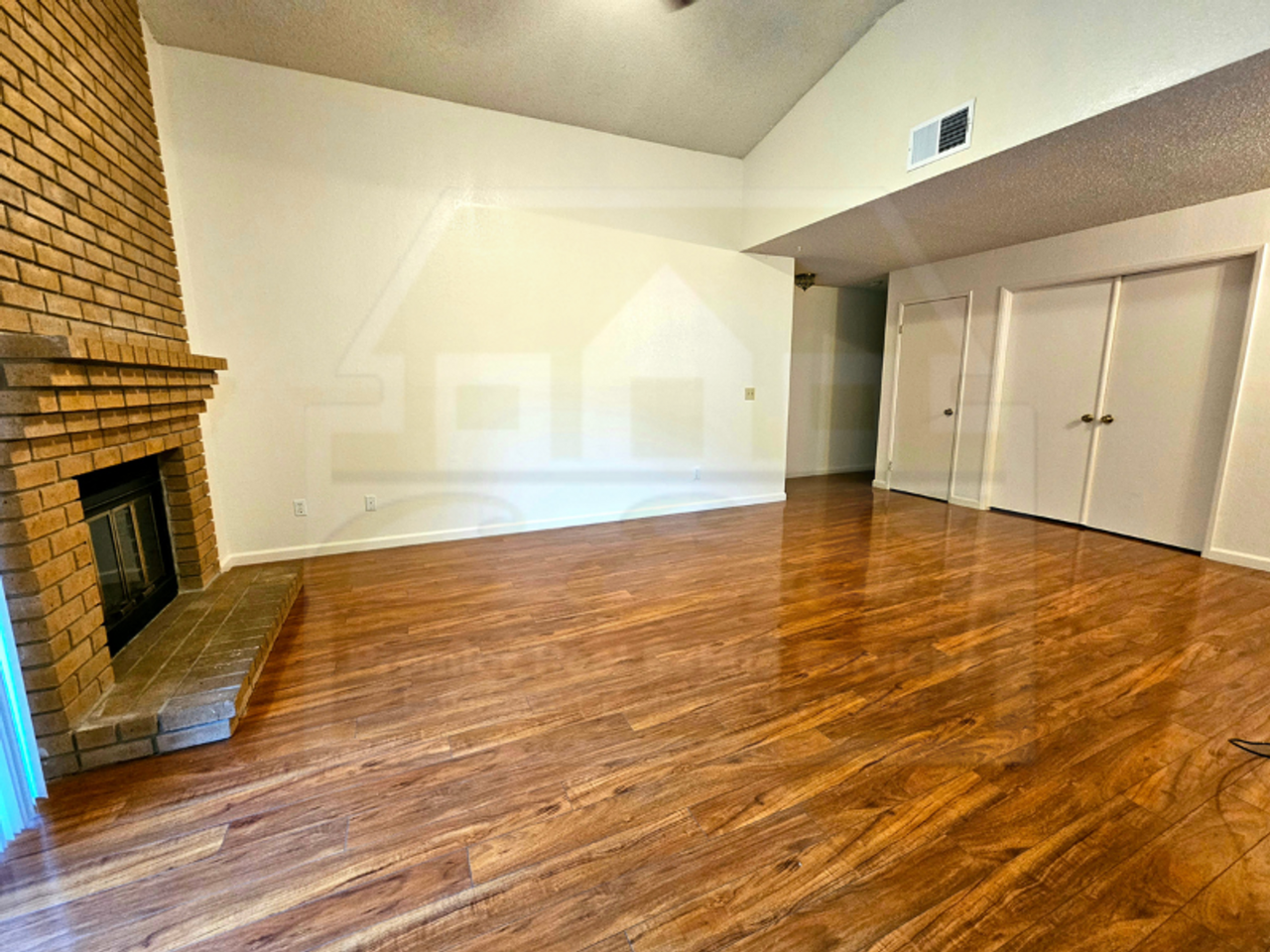 188 Dartford St - Photo 5 of 23