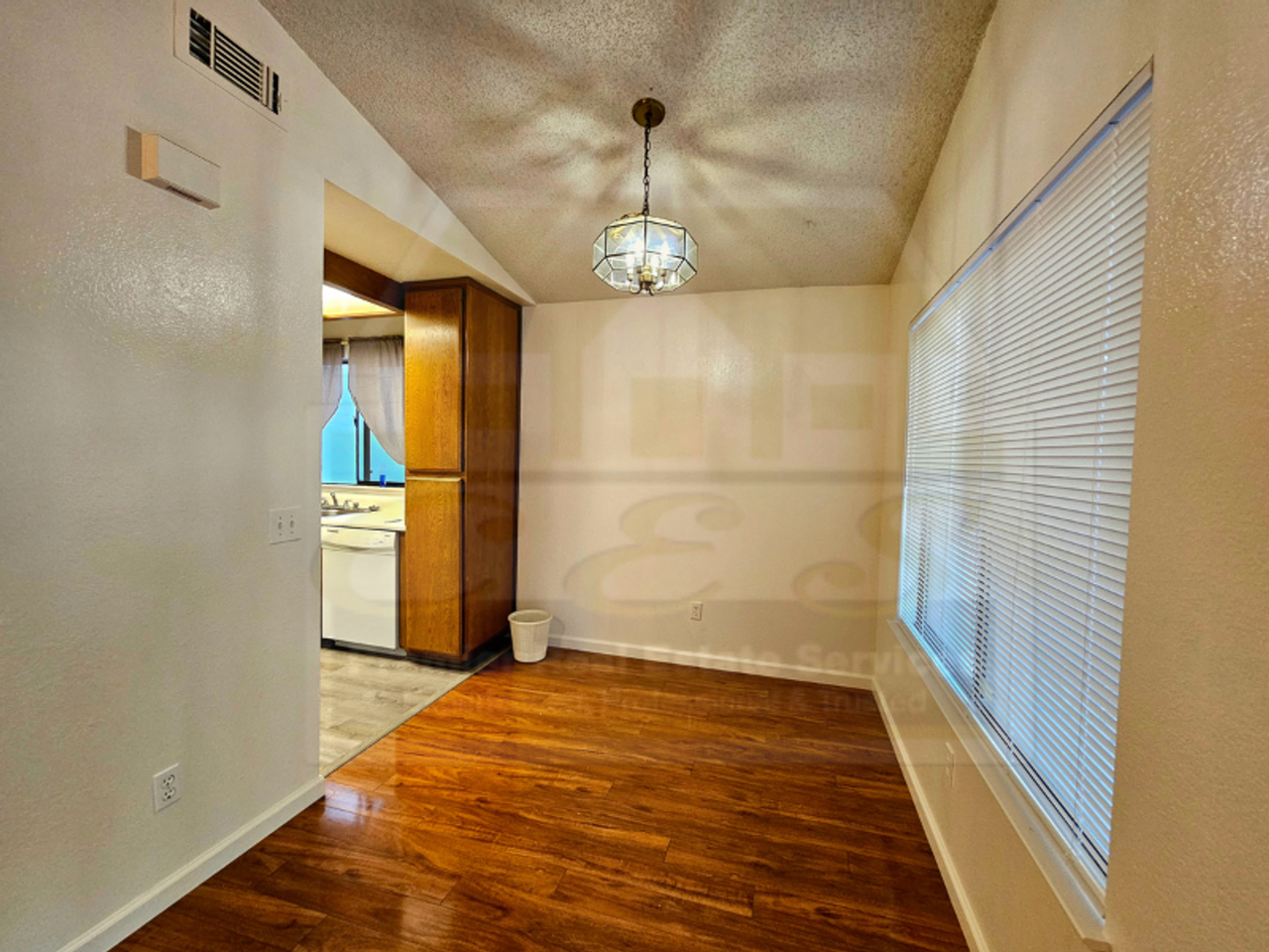 188 Dartford St - Photo 6 of 23