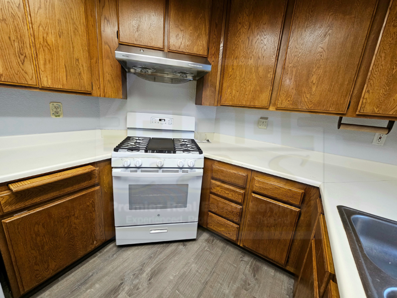 188 Dartford St - Photo 7 of 23