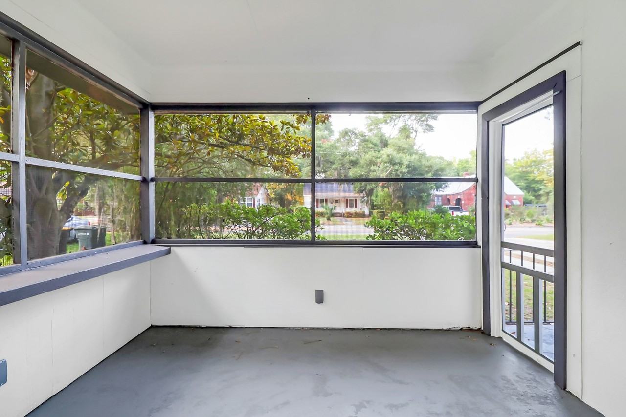 1513 East 37th Street - Photo 5 of 15