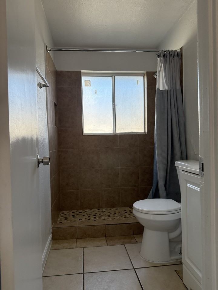 1813 N 18th St #3 - Photo 6 of 10