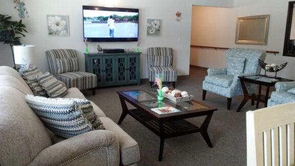 Wexford Manor - Photo 3 of 7