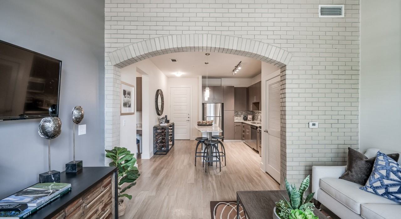 Tate Tanglewood - Photo 5 of 48