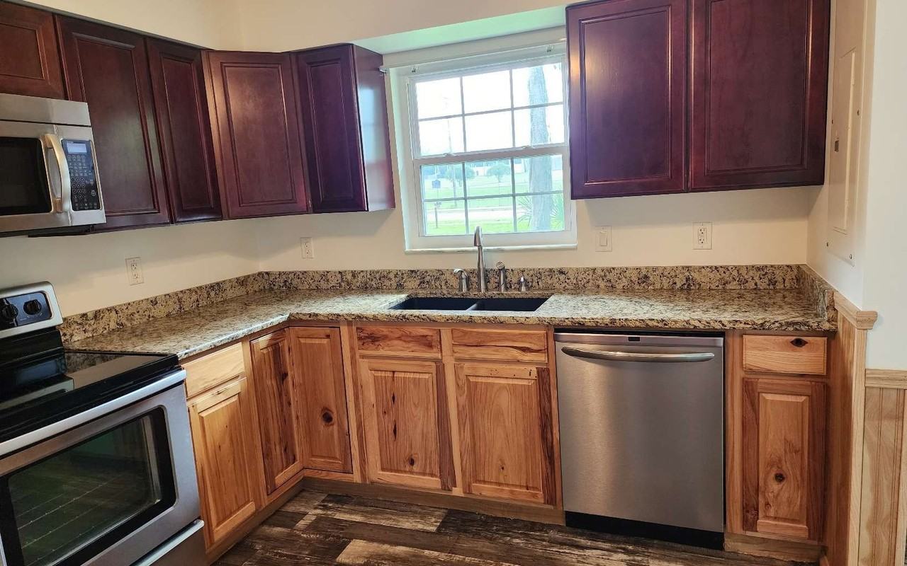 2842 S Marion Ave - Photo 2 of 22