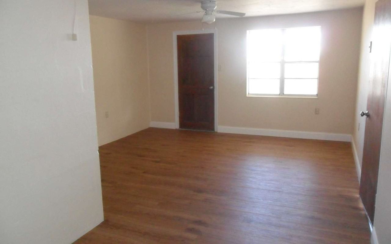 5496 Sw Tustenuggee Ave - Photo 7 of 14