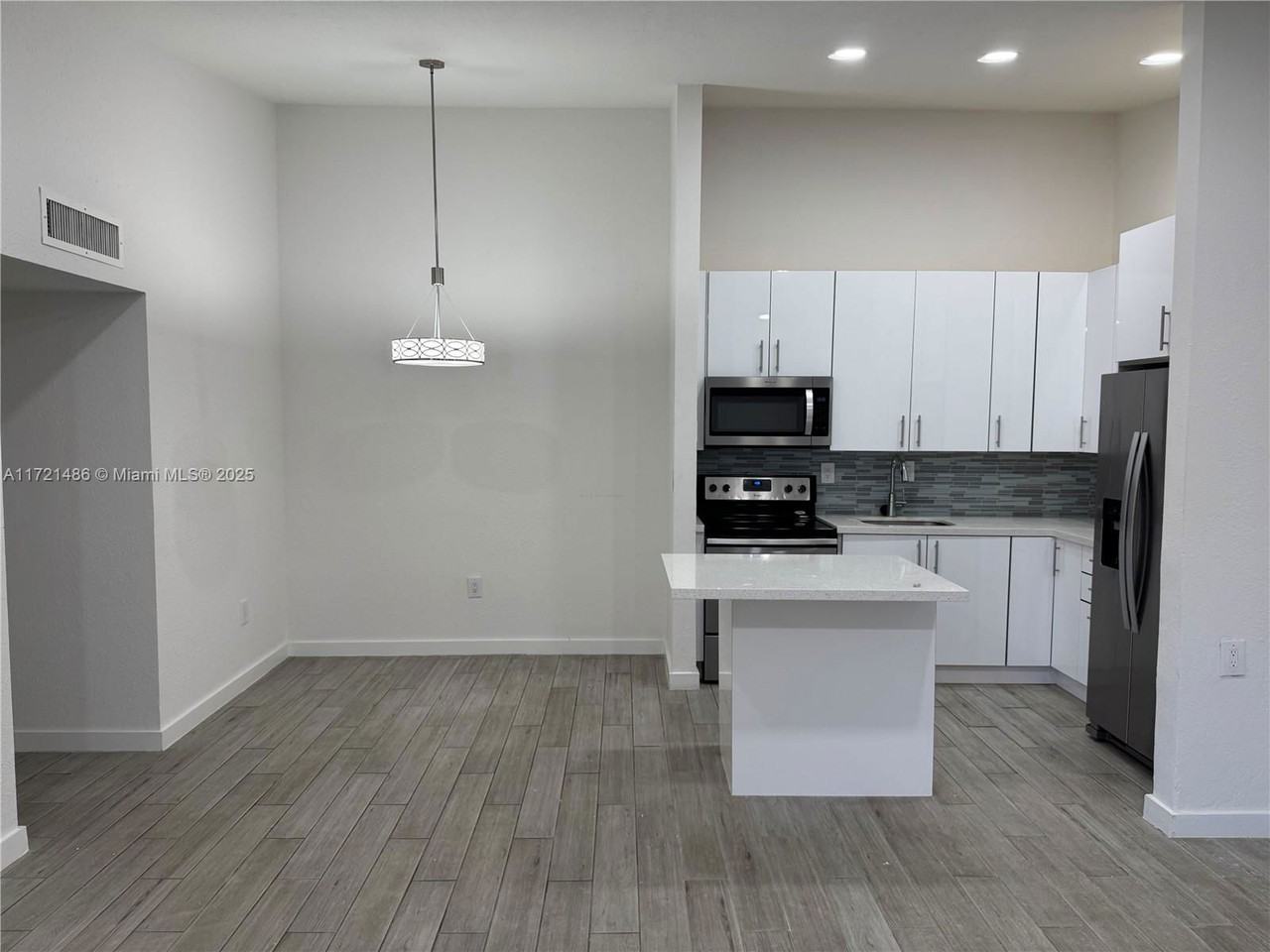 18875 Nw 62nd Ave #203 - Photo 3 of 8
