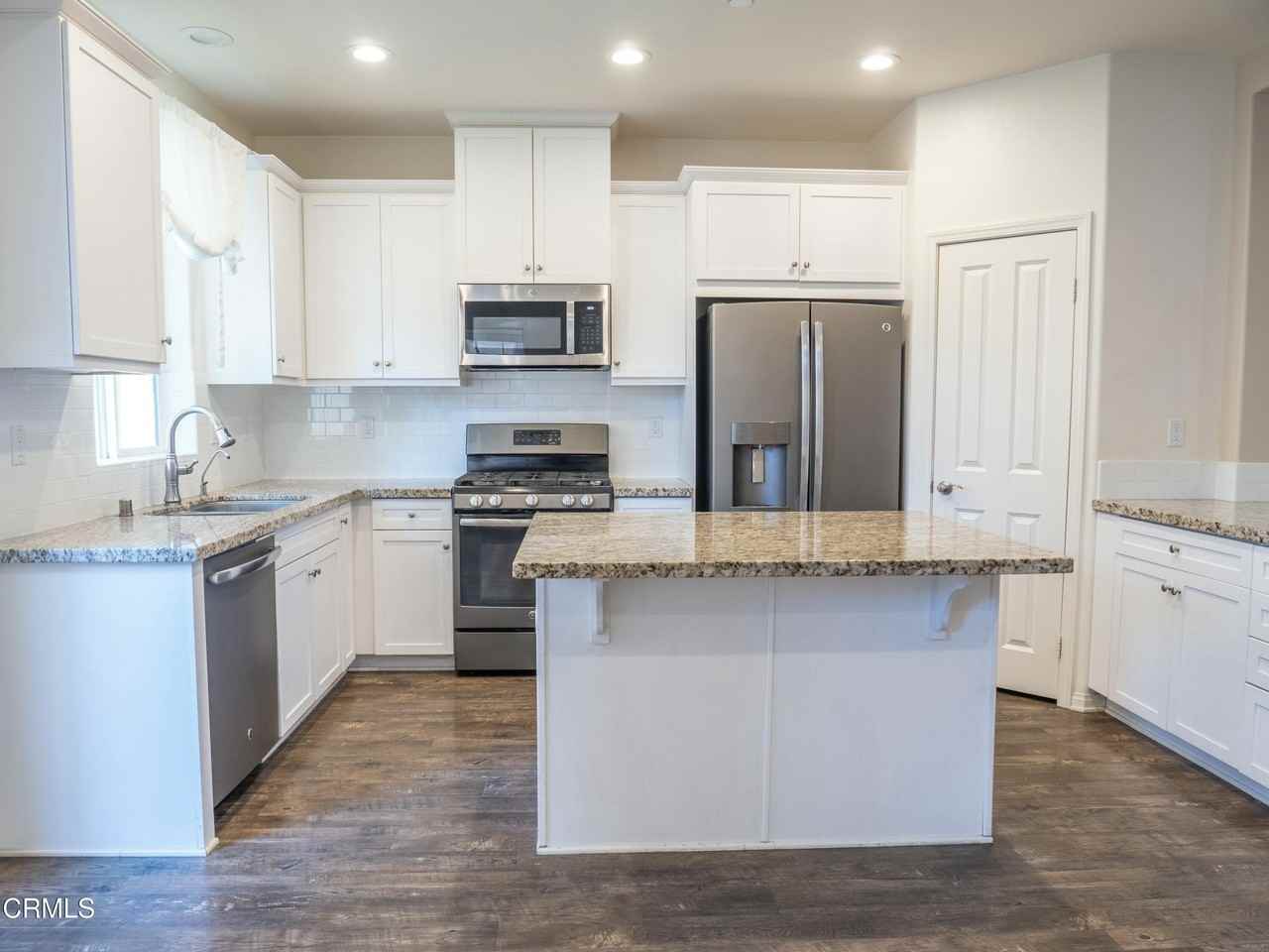 520 Nile River Dr - Photo 3 of 36
