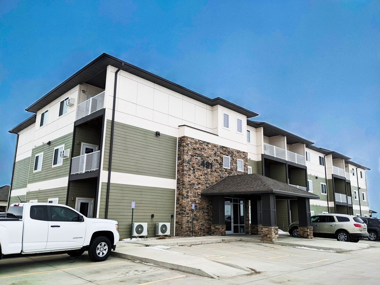 Prairie Trail Village Apartments & Townhomes - Photo 6 of 50