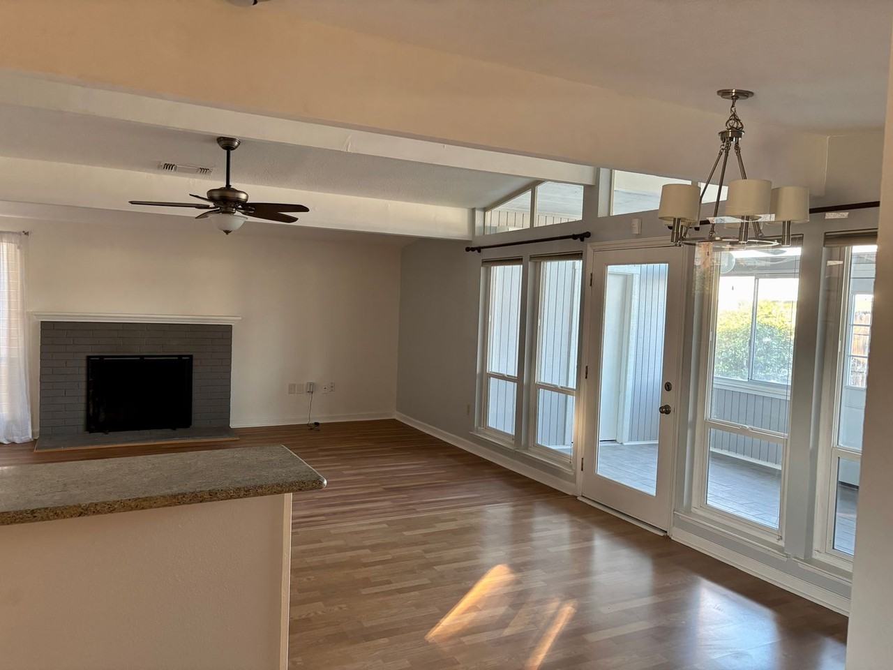 2673 El Segundo Dr - Photo 3 of 14