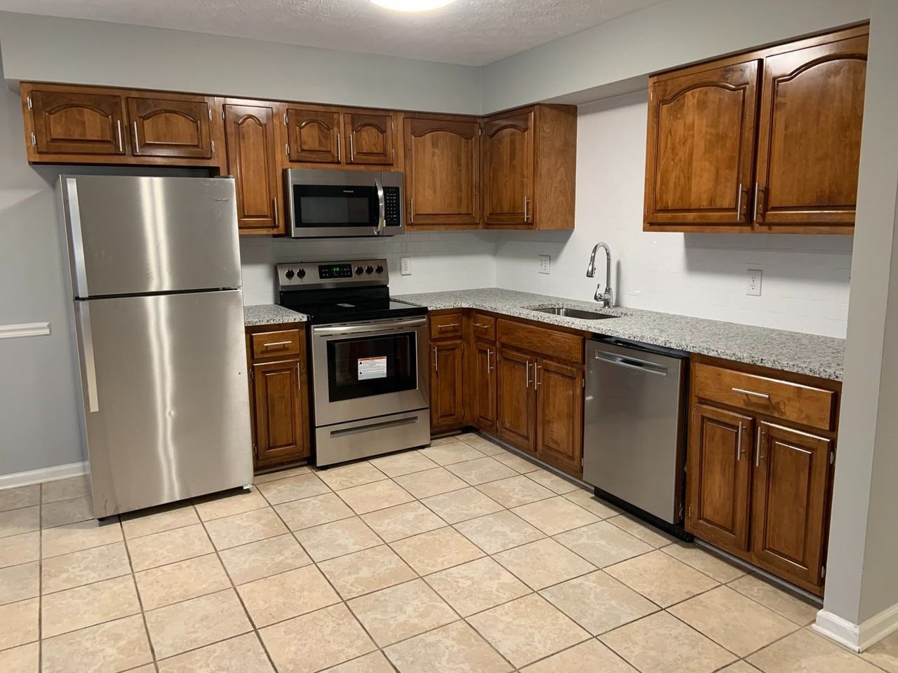 1346 Kent Drive - Photo 4 of 13