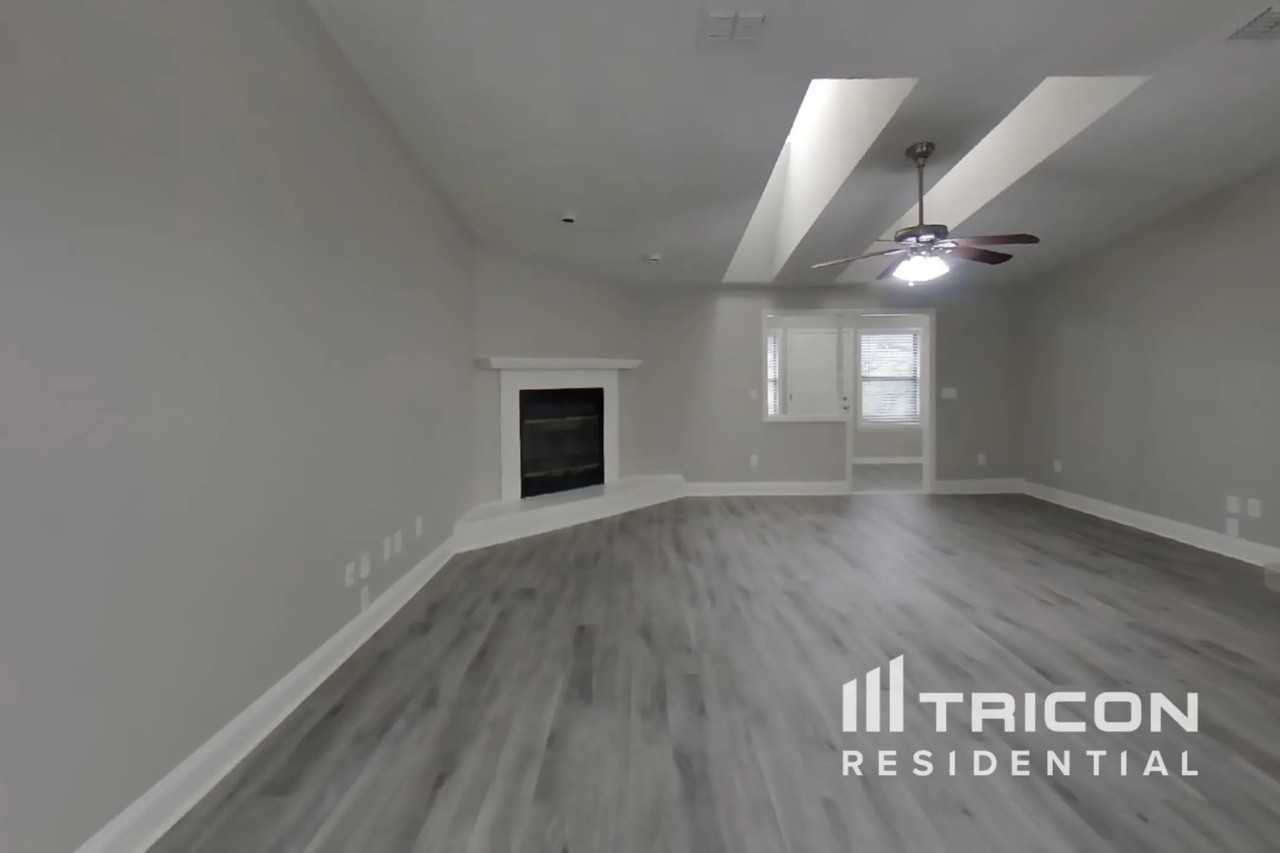 8127 Creedmoor Drive Jacksonville FL - Photo 2 of 15