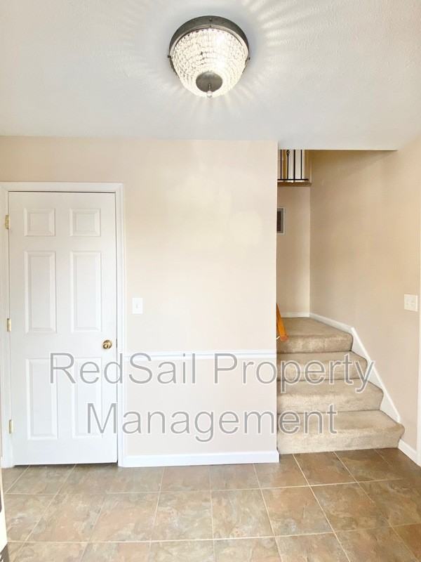 718 Prescott Cir - Photo 3 of 27