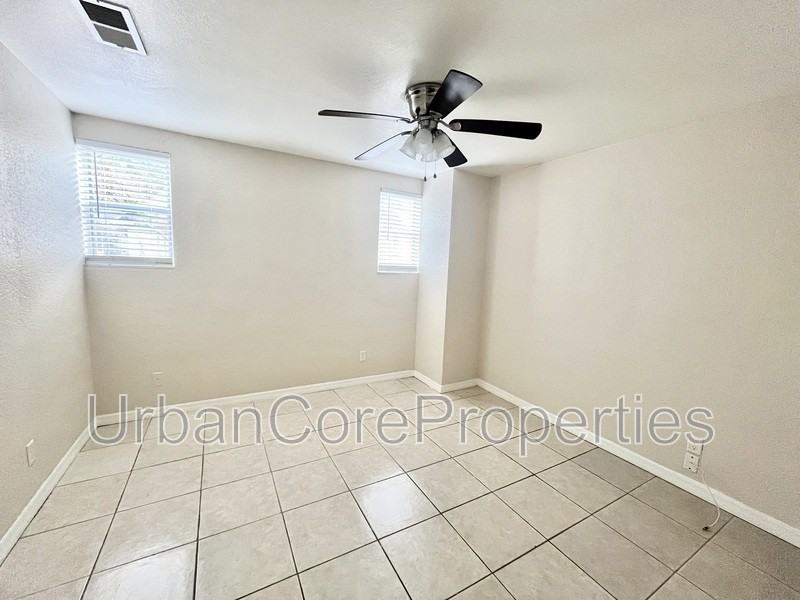 380 13th Ave Ne - Photo 6 of 7