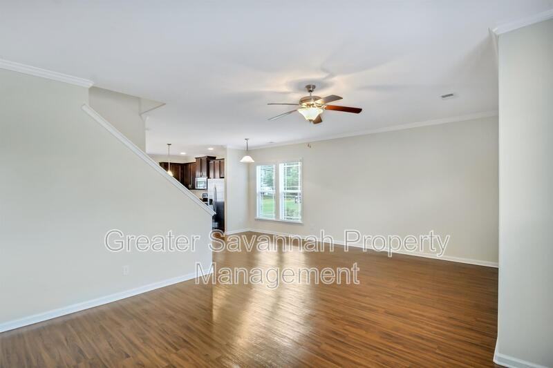 208 Ventura Pl - Photo 5 of 25