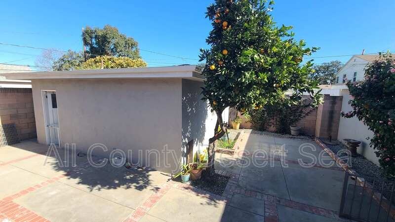 360 Panama Ave - Photo 2 of 10