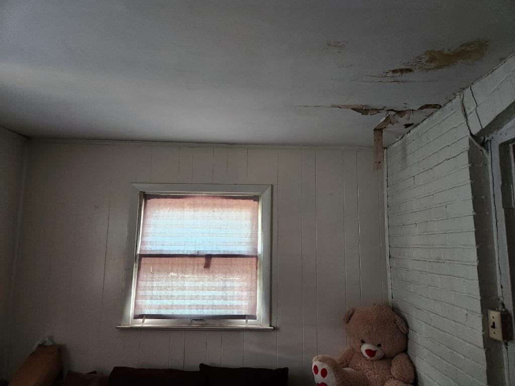 5353 Maffitt Ave - Photo 3 of 6