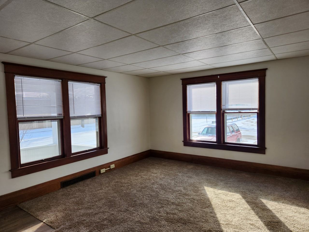 416 Seaver St - Photo 2 of 27