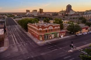 421 Broadway Blvd Se - Photo 1 of 1