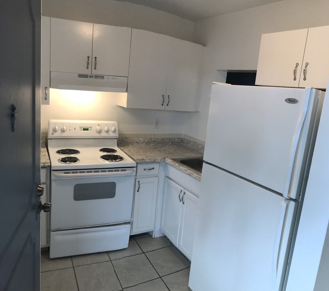 13695 Ne 3rd Ct #C12 - Photo 2 of 15