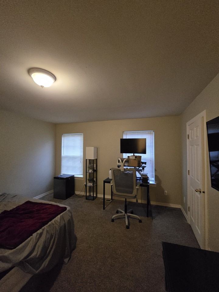 3324 Ne Surf Ave - Photo 2 of 8