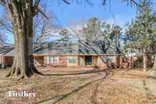 3003 E Glengarry Rd - Photo 1 of 1