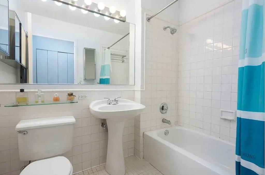 Battery Pl #608 - Photo 4 of 6