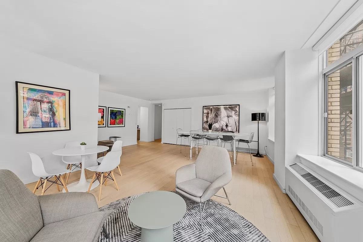 Maiden Ln #425 - Photo 7 of 8