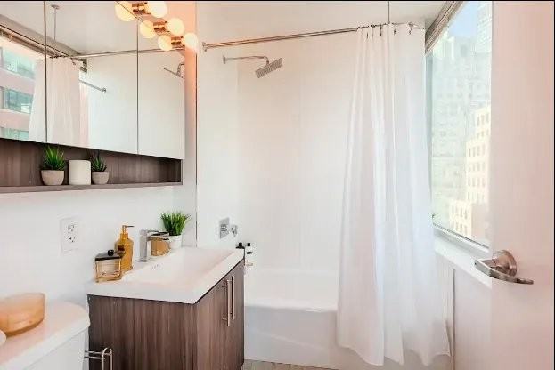 Water St #2418 - Photo 4 of 6