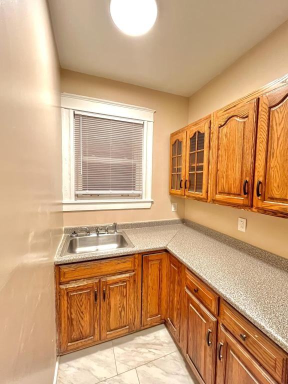 237 High St Apt 6 - Photo 3 of 11