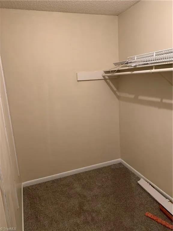 242 Lamplighter Cir - Photo 2 of 27
