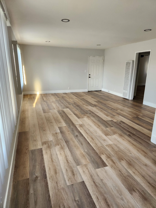 1442 Stanford St #B - Photo 3 of 14