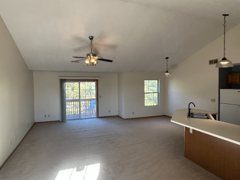 5686 Tall Pines Pkwy - Photo 3 of 12