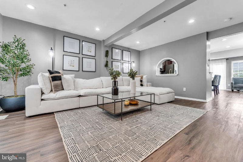 7022 Oak Grove Way - Photo 2 of 20