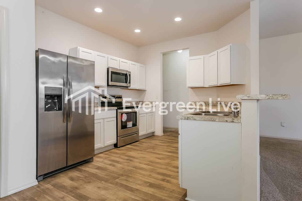 44 Winter Valley Cv - Photo 3 of 15