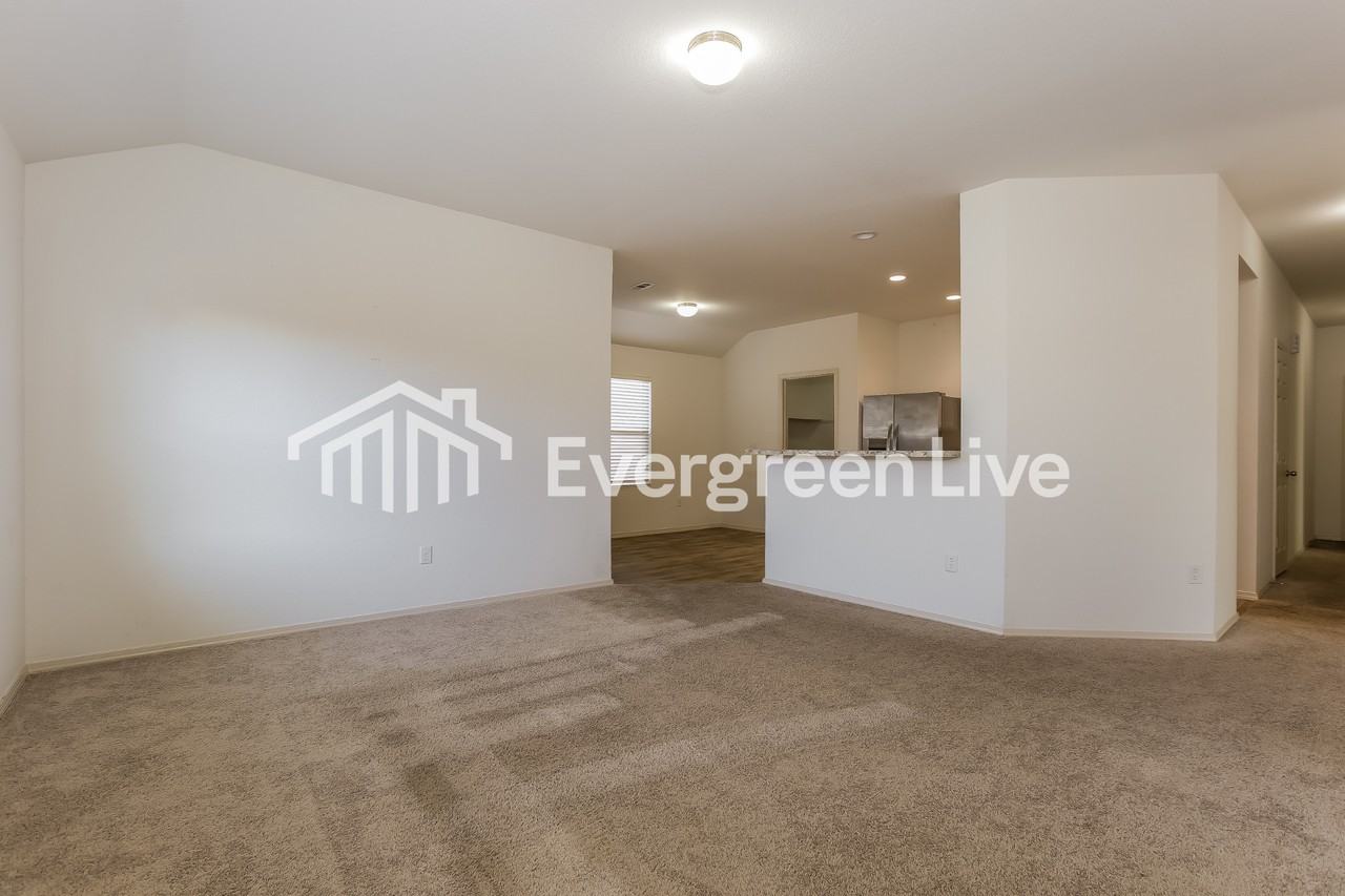 44 Winter Valley Cv - Photo 5 of 15