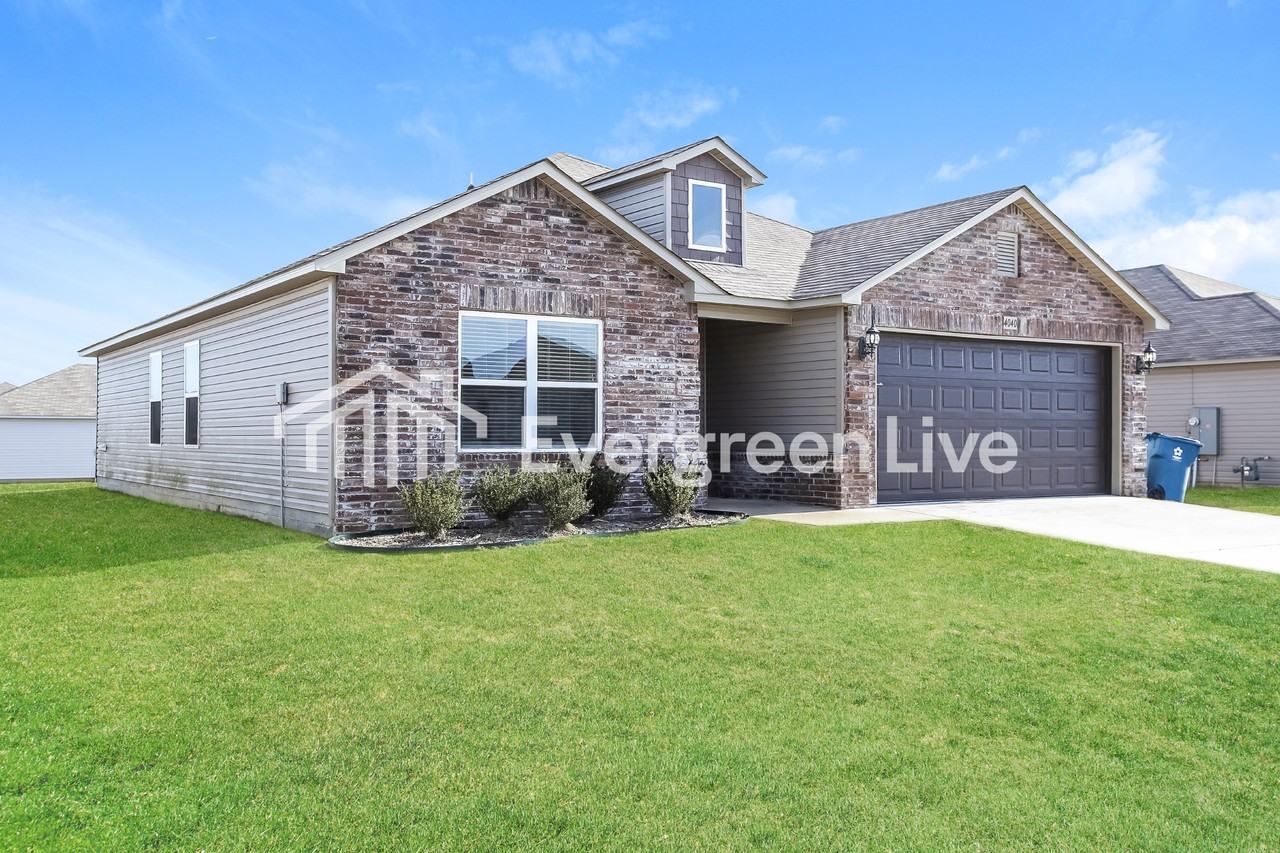 4040 Kings River Trl - Photo 3 of 16