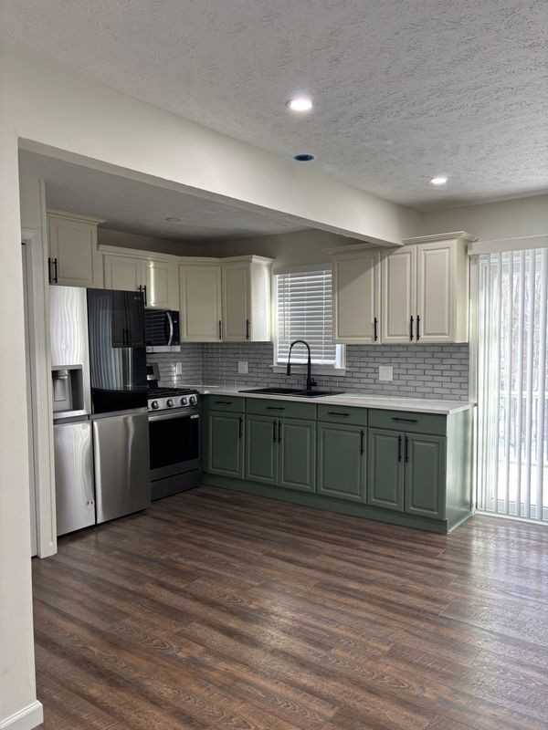2139 Rosemont Dr - Photo 3 of 18