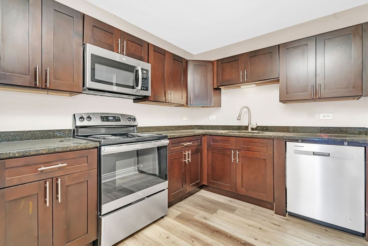 Iron Gate Apartments - Photo 7 of 50
