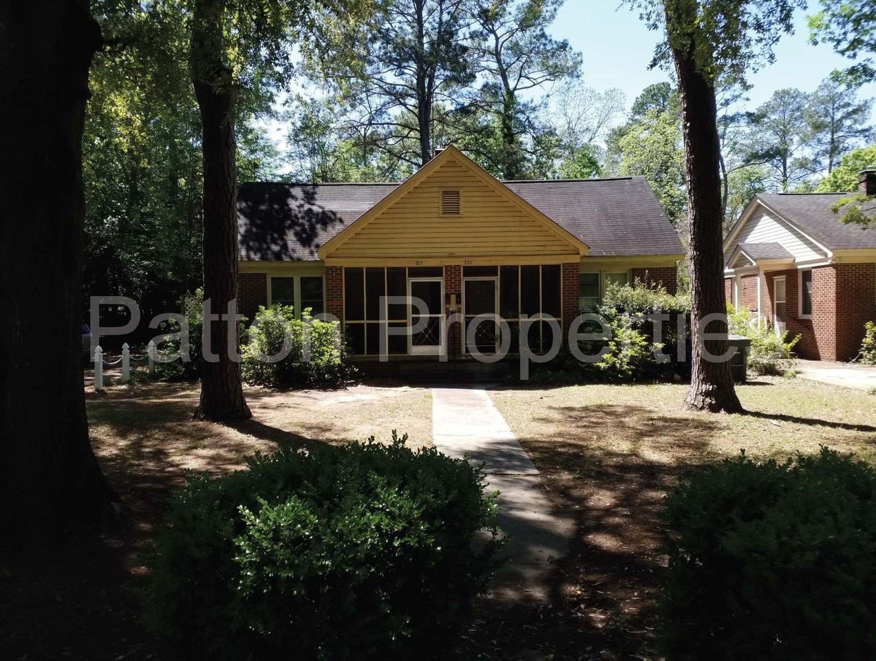 711-713-713A S. Holly St. - Inside CoC - R11216-11-04 - Photo 2 of 3