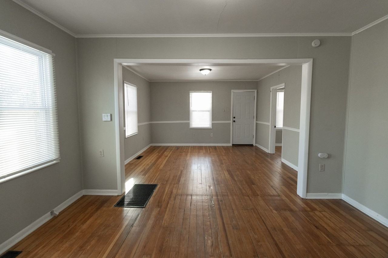 111 E Forest Ave - Photo 2 of 16