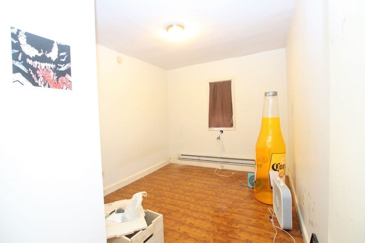 1633 S 6th St - Photo 6 of 9