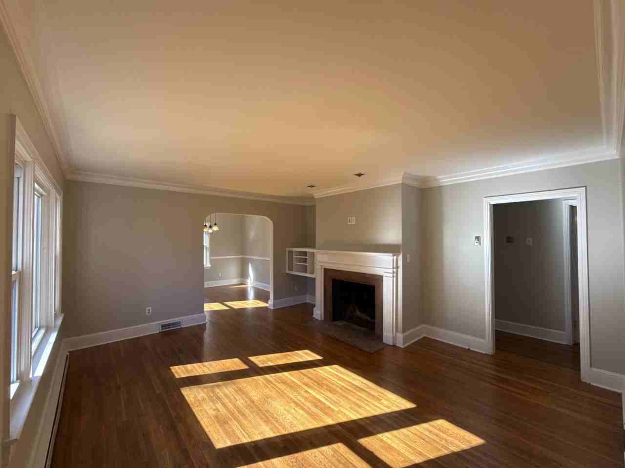 701 Fugate Ave - Photo 2 of 17